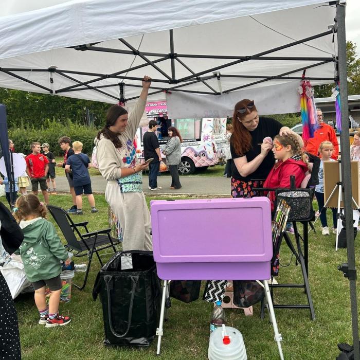 Face Painting Glitter Bar