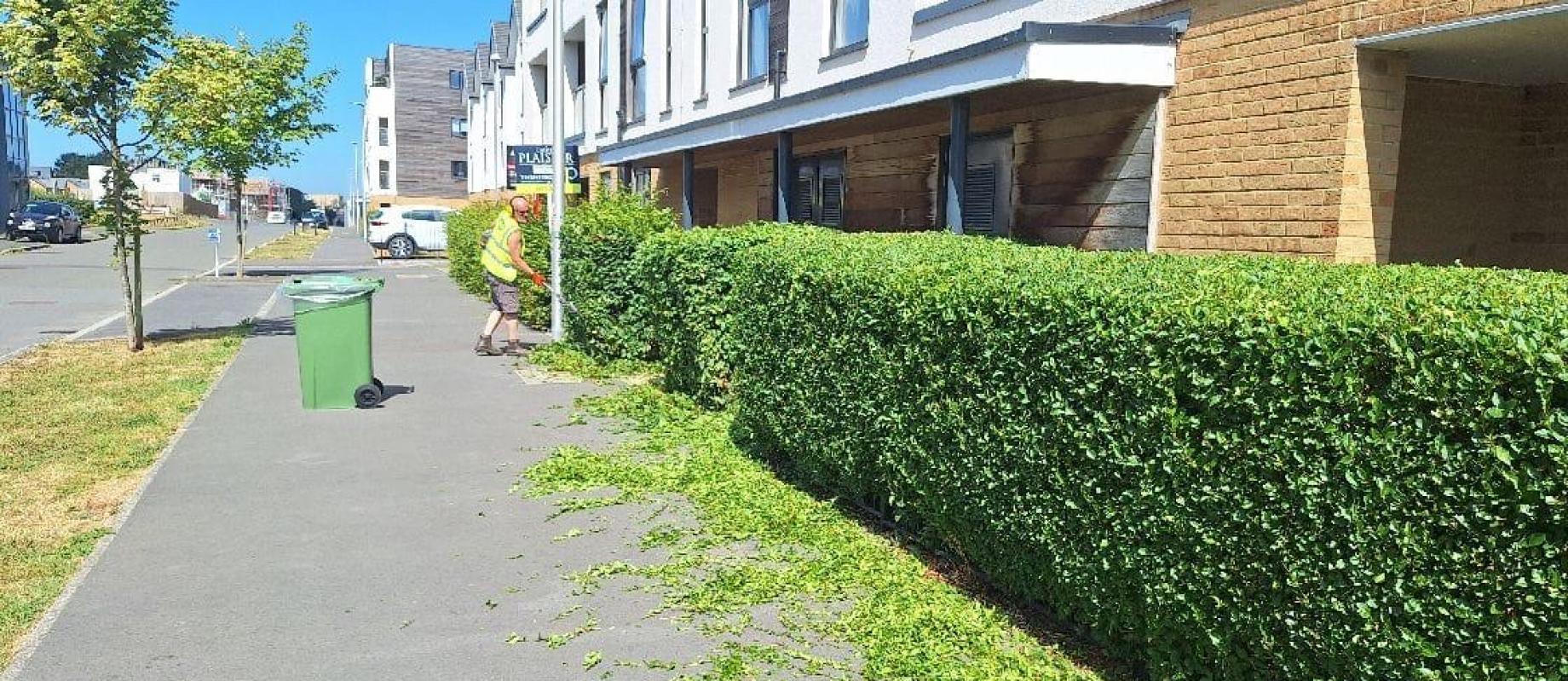 Locking Parklands  property maintenance